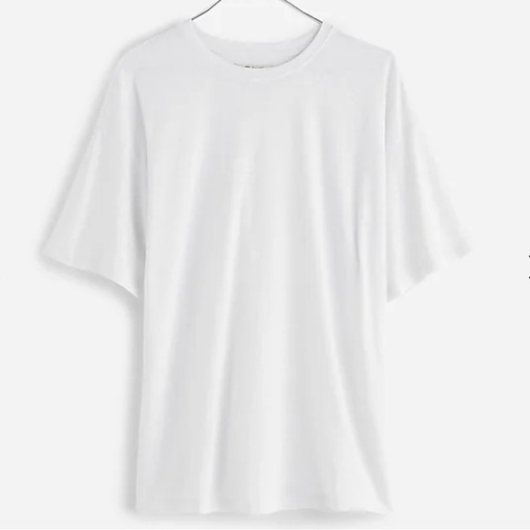 Madewell 
Linen-Blend Crewneck Oversized Tee - Picture 4 of 5